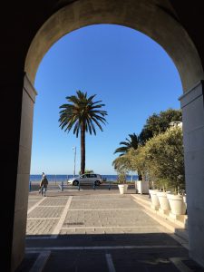 From vieux Nice to the Promenade