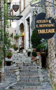 Old street St paul de vence village guided tour